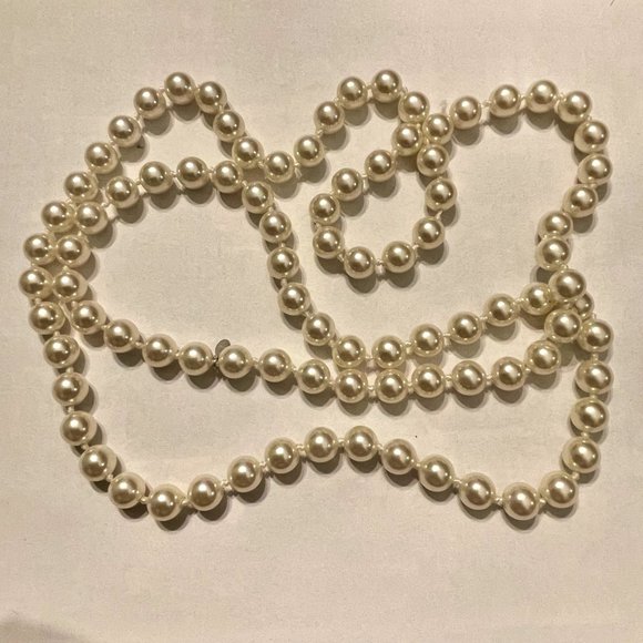 4 for $20 Sale Vintage RMN Faux Pearl Necklace - Picture 4 of 7